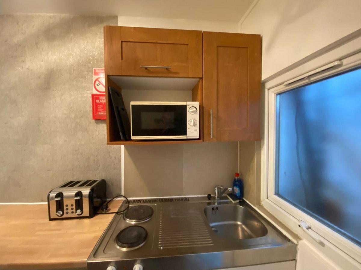 F1-Basement Studio Fits 3 Near Paddington Apartment Лондон Екстериор снимка